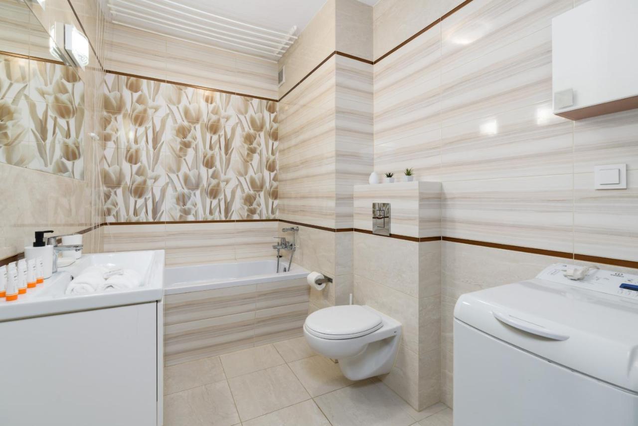 Czarnieckiego Apartment With Balcony Poznan By Noclegi Renters Εξωτερικό φωτογραφία